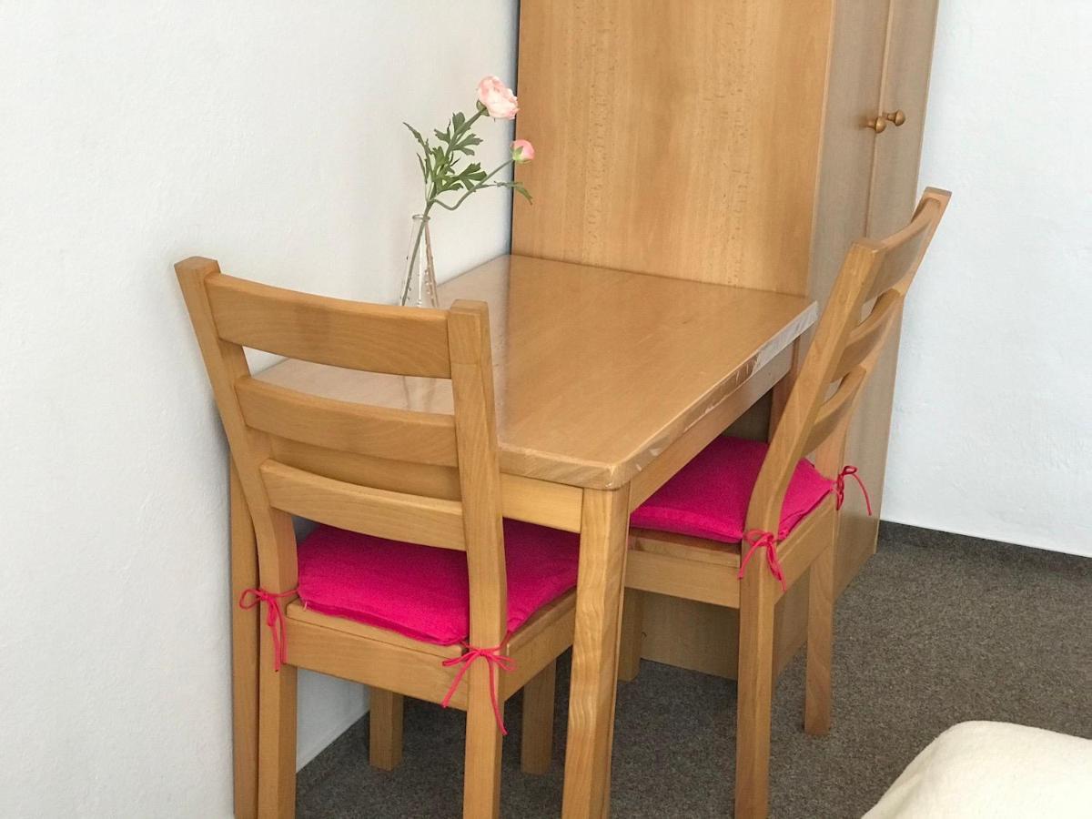 Pension Crhan Микулов Экстерьер фото
