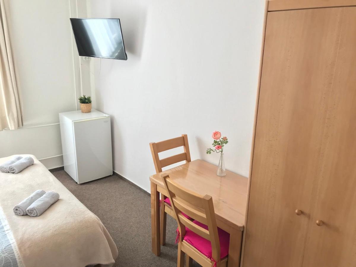 Pension Crhan Микулов Экстерьер фото