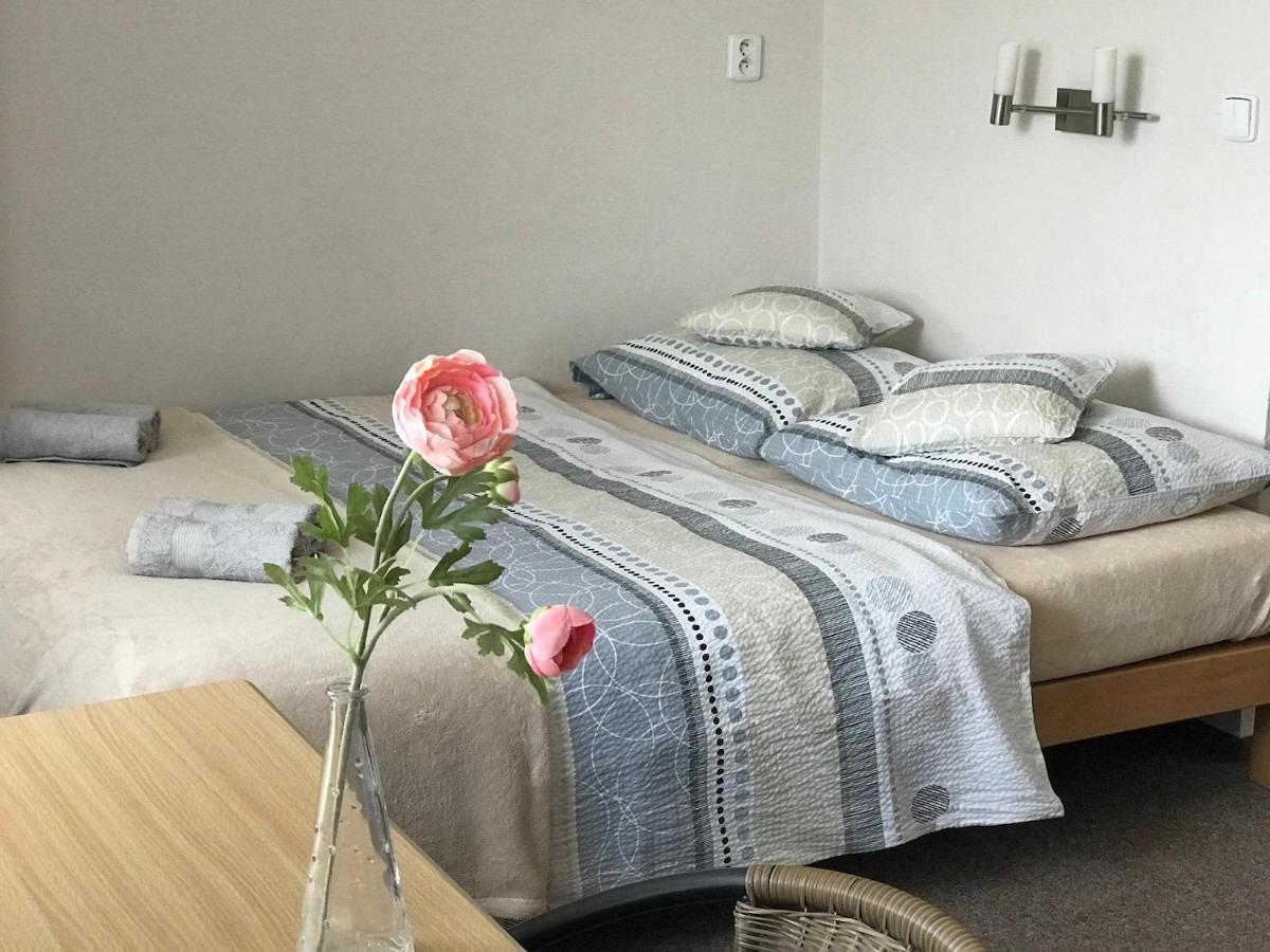 Pension Crhan Микулов Экстерьер фото
