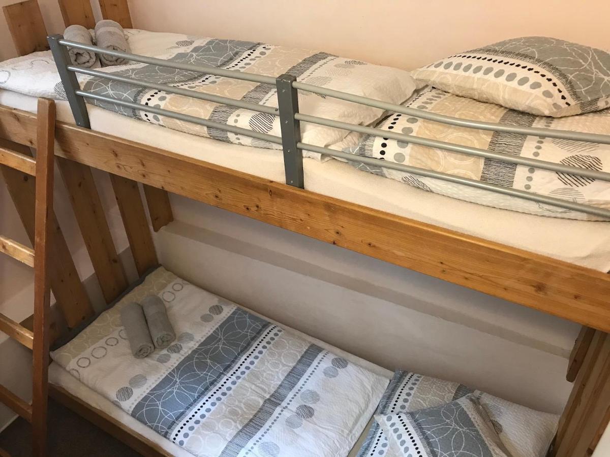 Pension Crhan Микулов Экстерьер фото