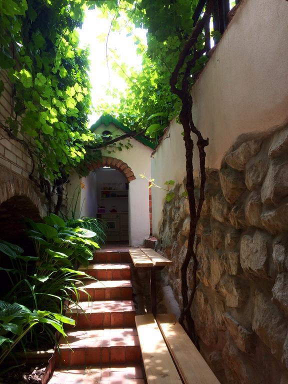 Pension Crhan Микулов Экстерьер фото