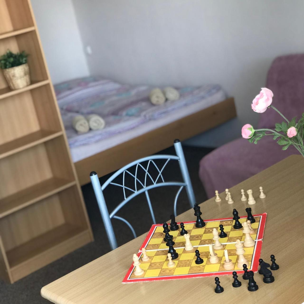 Pension Crhan Микулов Экстерьер фото
